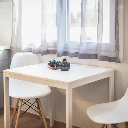One Bedroom For 2 Ppl * Athens
