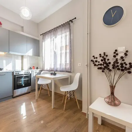 One Bedroom For 2 Ppl * Athens